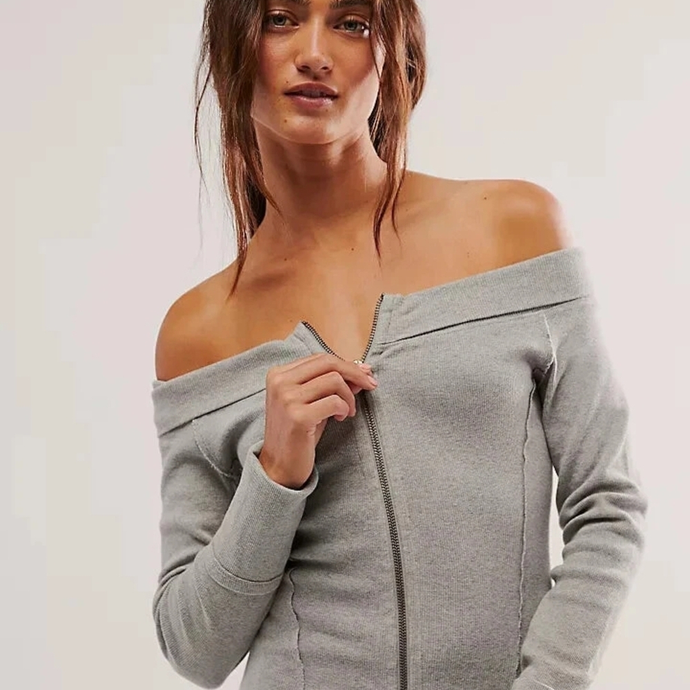 We‎ The Free Light Gray Off-Shoulder Sweater